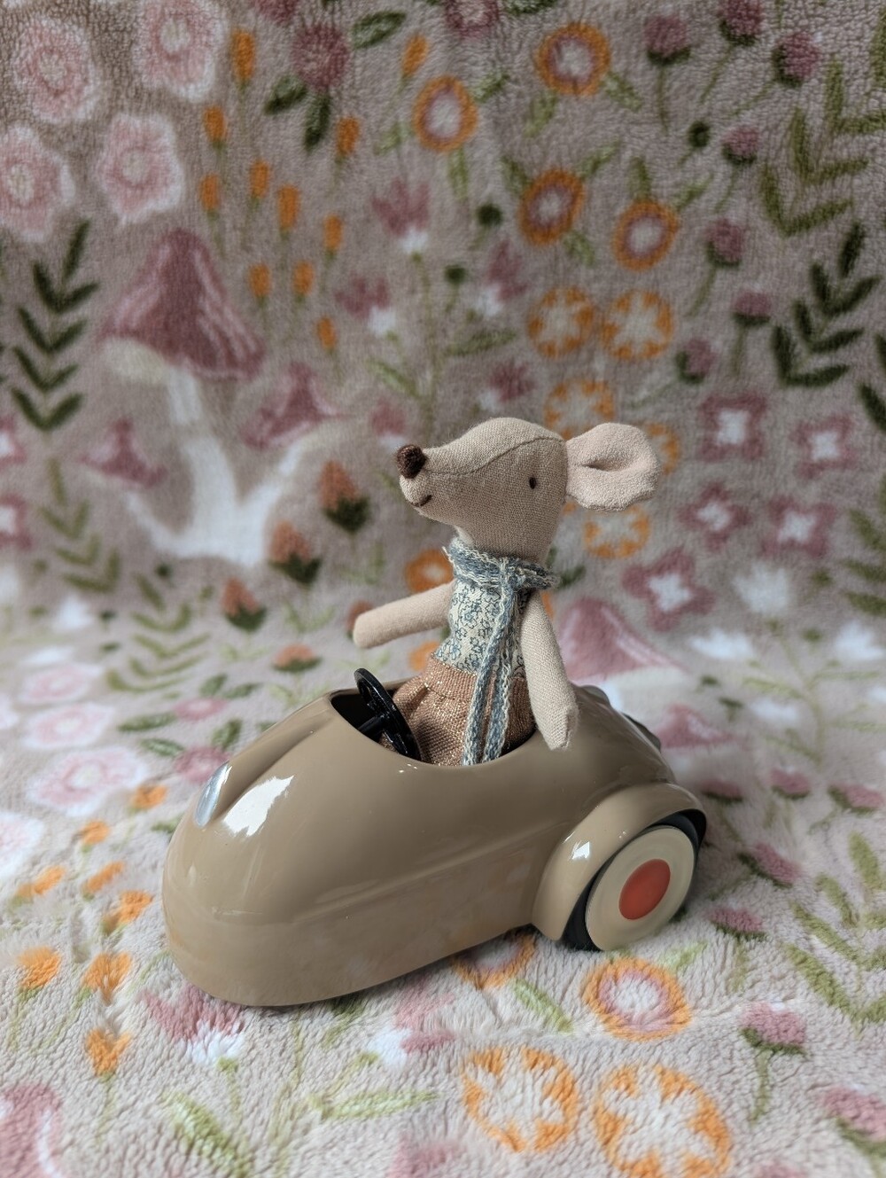 Maileg Mouse & Car
